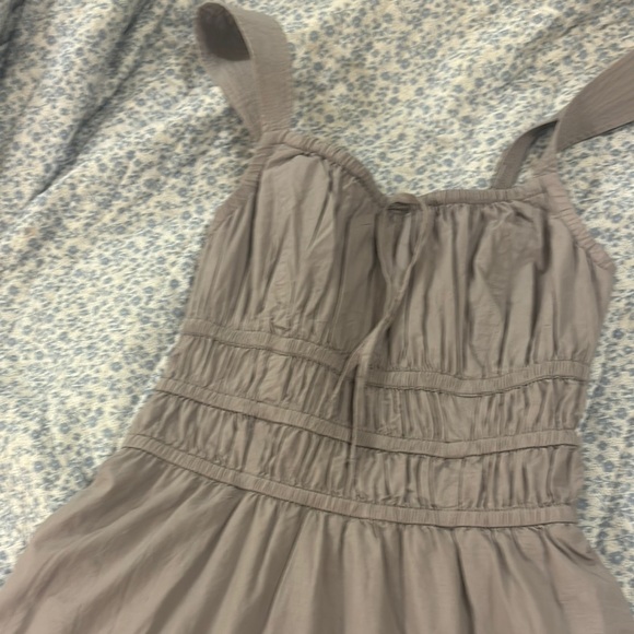 Aritzia Sunday Best Poplin Dress - Picture 6 of 6